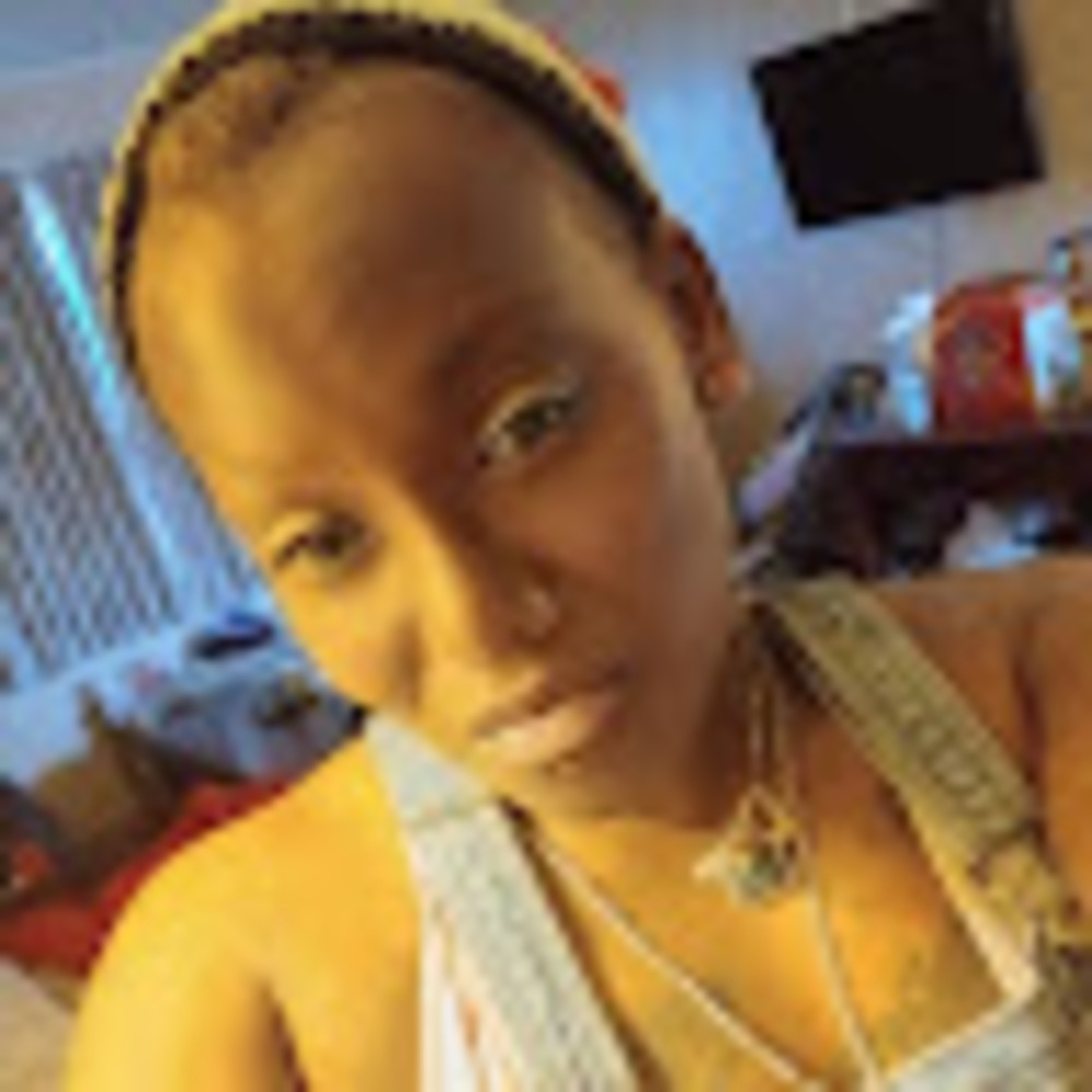 Meet your Posher, Iesha